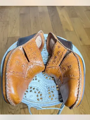 Clarks Artisan Collection Hand-Tooled Leather Clogs - Tan size 5 thumbnail 7