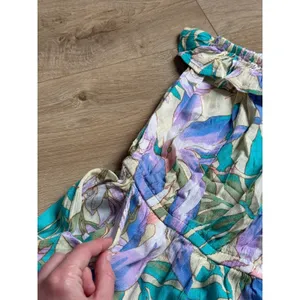 EUC Billabong strapless romper tropical floral print ruffle‎ neckline coastal XS thumbnail 12