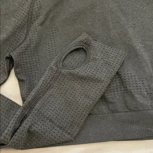 Gymshark Cropped Long Sleeve Running Top thumbnail 3