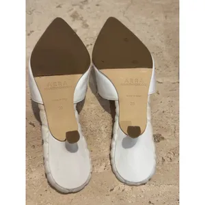 AERA Solid Leather Mule Loafers Pointed Toe Dress Casual White Womens EU 36 US 6 thumbnail 4