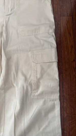 Universal Threads Cargo Pants thumbnail 3