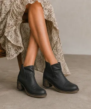 Free People Brooks Black Leather Distressed Ankle Boots Womens 38 Fall Boho thumbnail 1