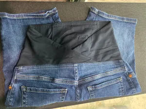 Isabel Maternity Bermuda Shorts thumbnail 3