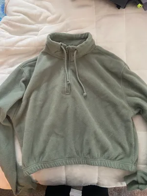 Me to We Cropped Fuzzy pullover thumbnail 1