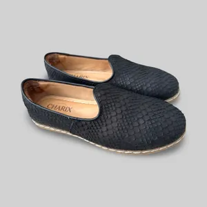 Charix Women’s Black Scales Embossed Leather Loafers Slip-On Flats Size 36 READ thumbnail 4