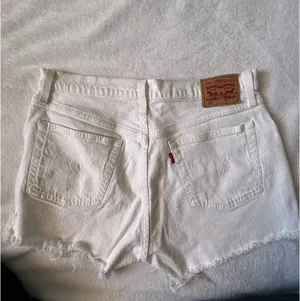 501 Levi’s Shorts thumbnail 2