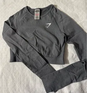 Gymshark Cropped Long Sleeve thumbnail 1