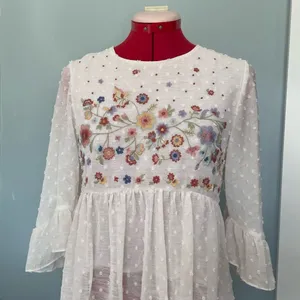 Francesca’s Bell Sleeves Floral Embroidered Dots Top Sz M thumbnail 3