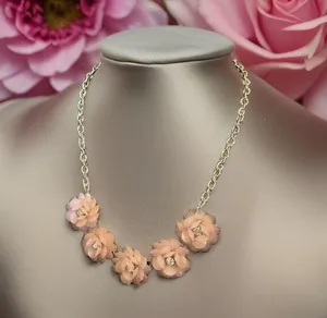 Elegant Pastel Pink Floral Blossom Crystal Statement Necklace silver Adjustable thumbnail 2