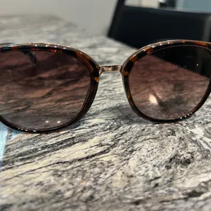 Tortoise Shell Sunglasses Brown thumbnail 2