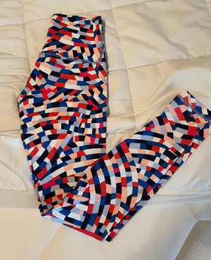 Lululemon Wunder Under Leggings 28” thumbnail 1