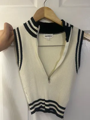 Super down Kelsie ribbed crop top with zipper thumbnail 3