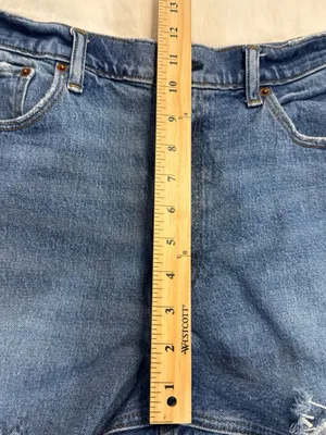 The Mom Short by Abercrombie & Fitch High Rise Distressed Raw Hem Shorts 29/8 thumbnail 5