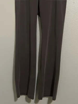 Lululemon Espresso Brown Ribbed Softstreme Athletic Flare Pants Women’s Size 14 thumbnail 5