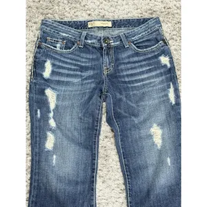 Buckle Women's BKE Sabrina Capri Destructed Dark Low Rise Blue Jeans Cropped Size 29 thumbnail 2