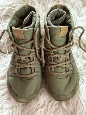Teva Ember Lace Quilted Ankle Booties Burnt Olive Green Size 6 thumbnail 1