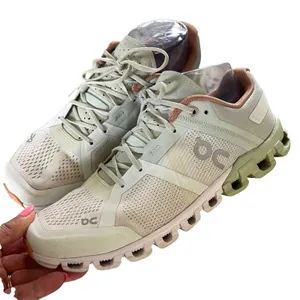 On Cloudswift Running Shoes Womens 9 Sage Green Helion CloudTec Sneakers Road thumbnail 1
