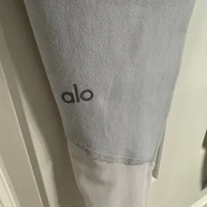 Alo Yoga Alosoft High-Waist Sheila‎ Leggings Colorblock Grey/Green/White XS thumbnail 5