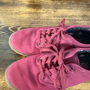 Vans Burgundy Sneakers‎ Size 8 thumbnail 4