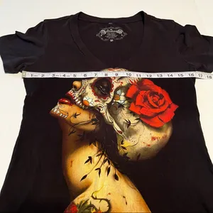 Infamous‎ Womens Size Medium Black Skull Tattoo Roses Short Sleeve Shirt V-neck thumbnail 4