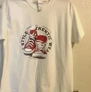 Gildan T shirt M with graphic print thumbnail 10