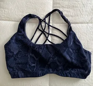 Sports bra thumbnail 1