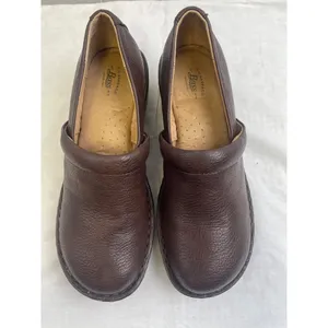 Bass Sheen Women's Brown Clogs/ Shoes Size 7.5 SKU 2972 thumbnail 2