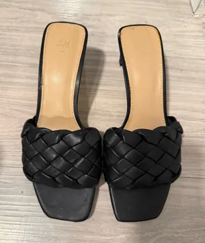 H&M black braided mule sandals block heel Women’s 36 US 5.5/6 thumbnail 1