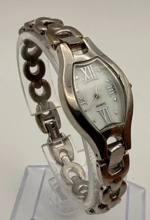 Elegant Vintage Tonneau Ladies Quartz Dress Watch Working New Battery thumbnail 1