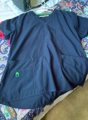 Carhartt scrub top thumbnail 1