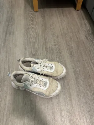 Nike Shoes Women’s thumbnail 2