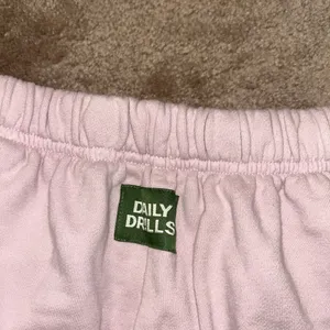 Daily Drills Ladybird Purple Lavender Pastel Sweatpants M/L Never Worn thumbnail 4