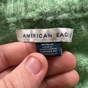 American Eagle Women’s Medium Green Crewneck Knit Pullover Sweater thumbnail 9