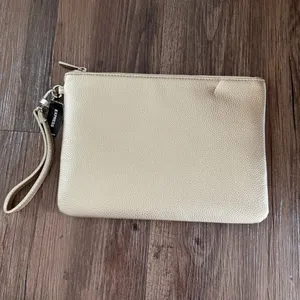 Express OS Gold Faux‎ Leather Wristlet Clutch Pebble Grain Zip Pouch Accessory thumbnail 2