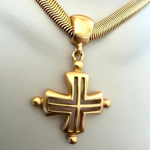 Vintage Anne Klein Gold Tone Cross Statement Necklace thumbnail 4