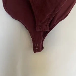 Old‎ Navy Womens Ribbed Burgundy Bodysuit Spaghetti Straps Snap Closure Medium thumbnail 3