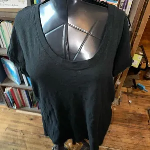 Z Supply black classic scoop neck distressed S shirt thumbnail 1