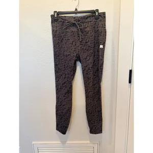 Vuori Daily Legging Womens XL Chia Stucco Abstract Print High Rise Drawstring thumbnail 6
