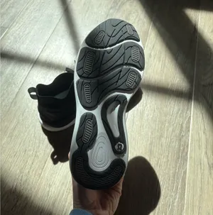 Lululemon Chargefeel 2 Shoes Mid Workout thumbnail 3