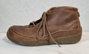 VTG Duluth Trading Co Womens Andina Ankle Boots 7.5 Brown Leather Chukka Shoes thumbnail 1