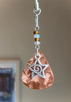 Handmade y2k goth style star swirl guitar pick phone strap/bag charm/keychain/display🌟🤎 thumbnail 1