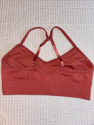 lululemon athletica 10 Rose Mauve Convertible Racerback Light Support Sports Bra thumbnail 16