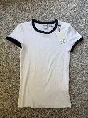 Aritzia HomeStretch™ Rib Crew T-Shirt thumbnail 7
