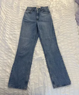 Abercrombie Curve Love 90s Straight Jeans thumbnail 1