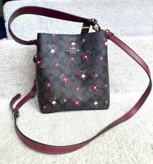 Coach Town Bucket Bag Flowers thumbnail 1