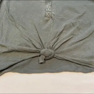 Aerie Green Vintage Wash‎ Snap Henley Cropped Knot Tie Front Longsleeve Size xs thumbnail 3