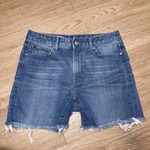 Gap Women's Denim High Rise Skinny Shorts thumbnail 7