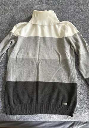 Calvin Klein Turtleneck Sweater thumbnail 1