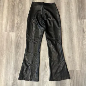 Abercrombie & Fitch Vegan Leather Pants Womens M Flare Slit Legs Black Split-Hem thumbnail 4