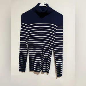 Ralph Lauren Men's Sweater in Navy and Cream Stripes thumbnail 8